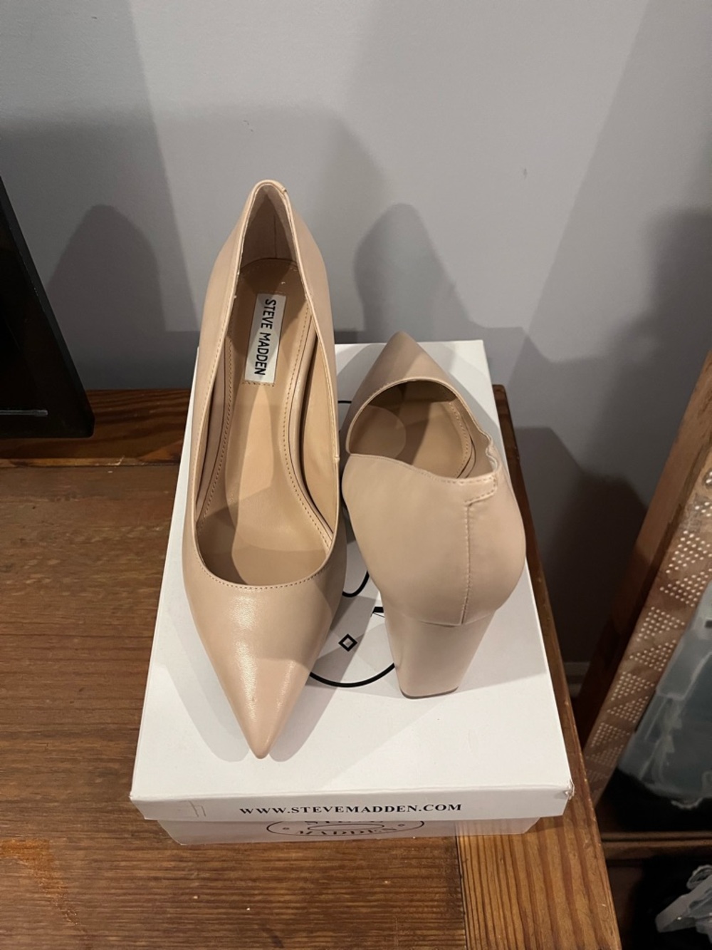 Steve Madden Rhetoric Nude Pointed Toe Block Heel Pumps - Picture 2 of 3